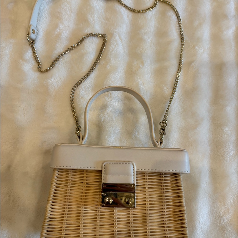ZARA Cream Woven Handbag with Gold Crossbody Chain